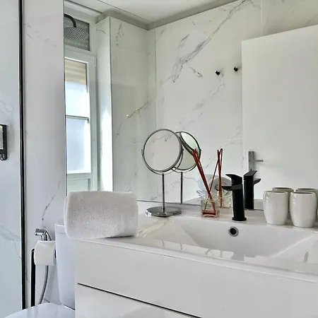 Compact & Cozy Retreat In S Heart *