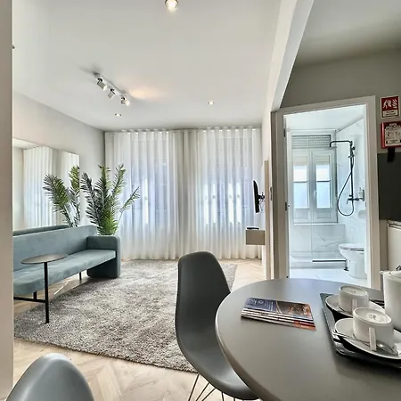 Compact & Cozy Retreat In S Heart 波尔图