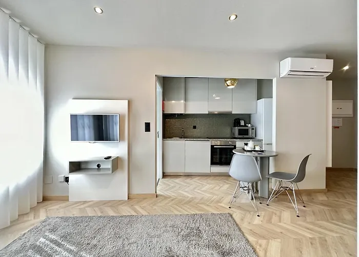 아파트 Compact & Cozy Retreat In S Heart 포르투